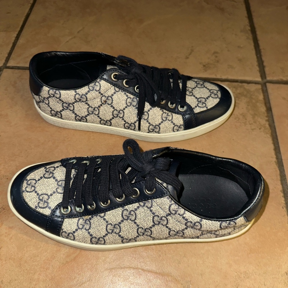 Gucci Patterned Navy and Beige Sneakers